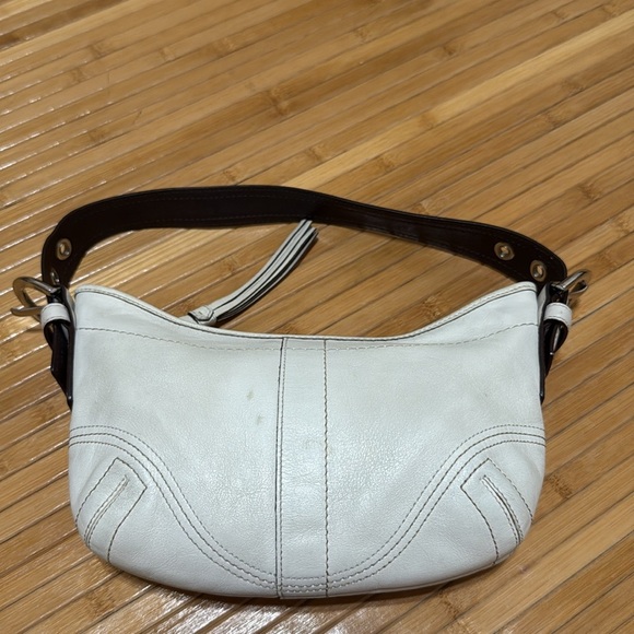 Vintage Coach Cream Leather Soho Hobo Shoulder Bag - Picture 2 of 10